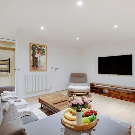 Apartment Spacious - 2br- 6p - Grandes-carrieres Paris